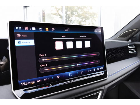 Volkswagen Tiguan 1.5 eHybrid R-Line PANO H&K MASSAGE KEYLESS VOL