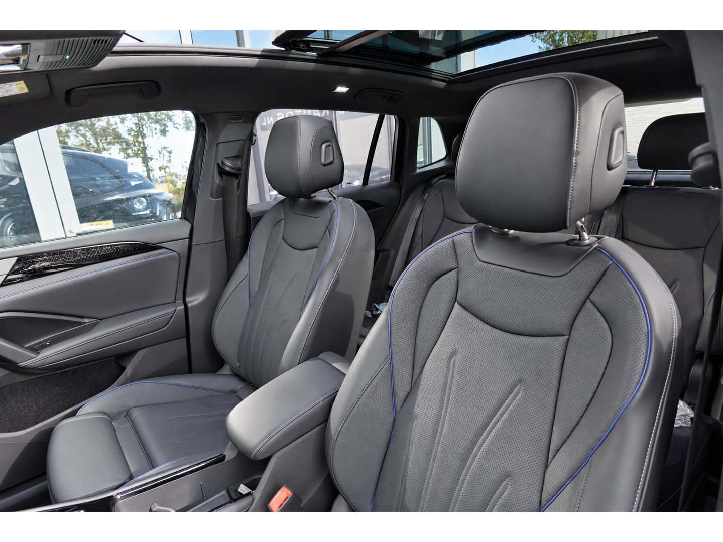 Volkswagen Tiguan 1.5 eHybrid R-Line PANO H&K MASSAGE KEYLESS VOL