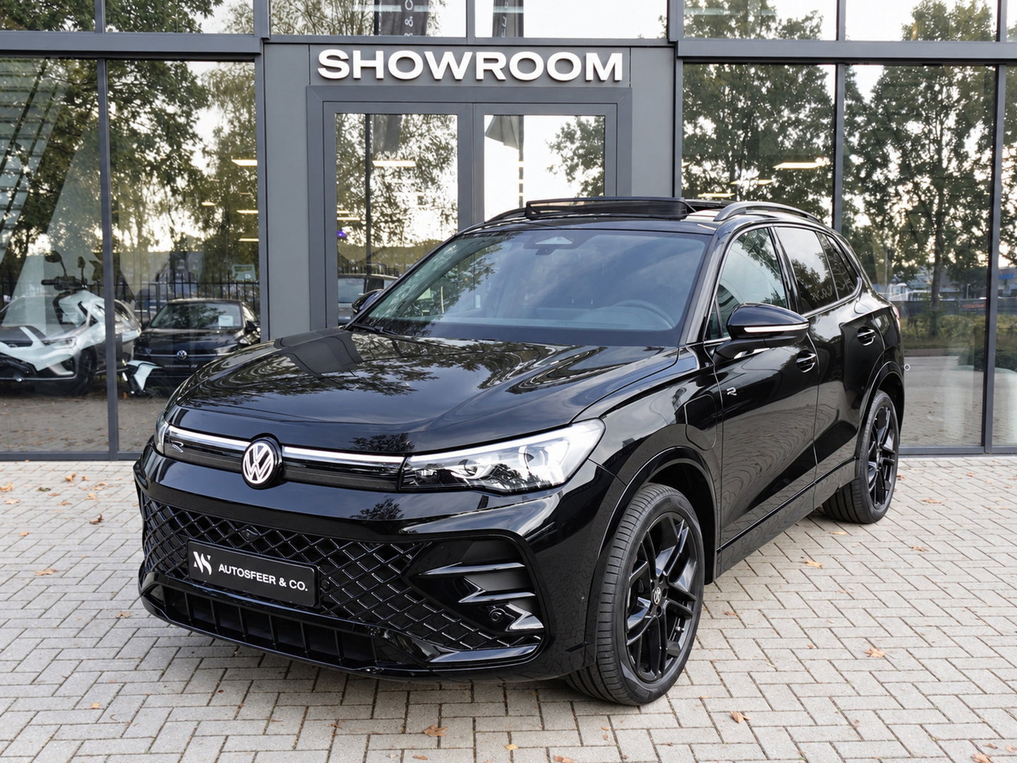 Volkswagen Tiguan 1.5 eHybrid R-Line PANO H&K MASSAGE KEYLESS VOL