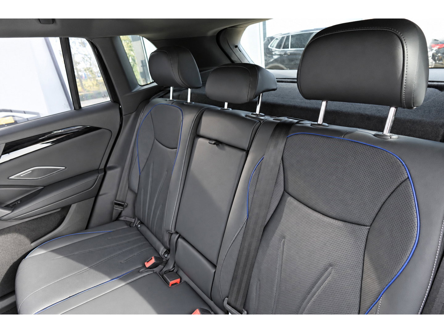 Volkswagen Tiguan 1.5 eHybrid R-Line PANO H&K MASSAGE KEYLESS VOL