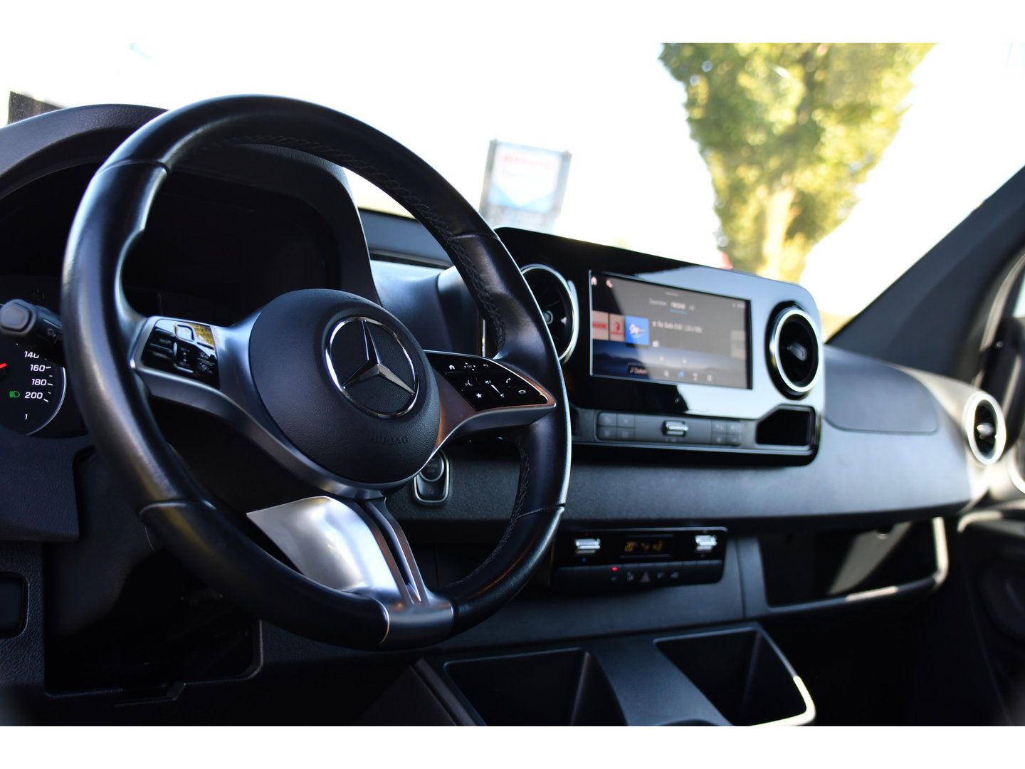 Mercedes-Benz Sprinter 315 1.9 CDI RWD L2H2 PB Edition FACELIFT! Camera, Adaptieve Cruise, LED, 150pk, Automaat, 10,5'' Mbux, Sensoren, 3 Jaar Garantie, Uniek!