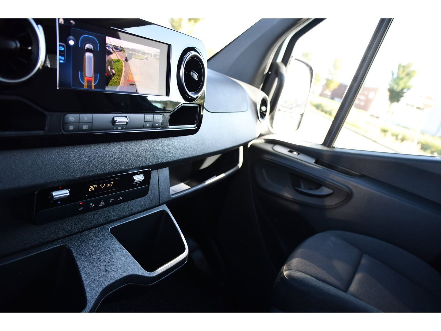 Mercedes-Benz Sprinter 315 1.9 CDI RWD L2H2 PB Edition FACELIFT! Camera, Adaptieve Cruise, LED, 150pk, Automaat, 10,5'' Mbux, Sensoren, 3 Jaar Garantie, Uniek!