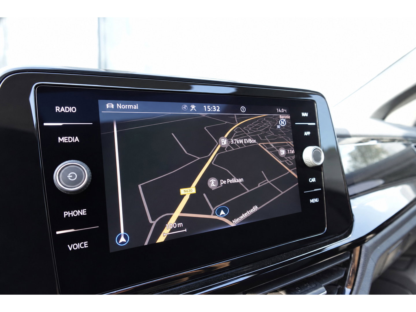Volkswagen T-Roc 1.5 TSI R-Line PANO CAM BLINDSPOT