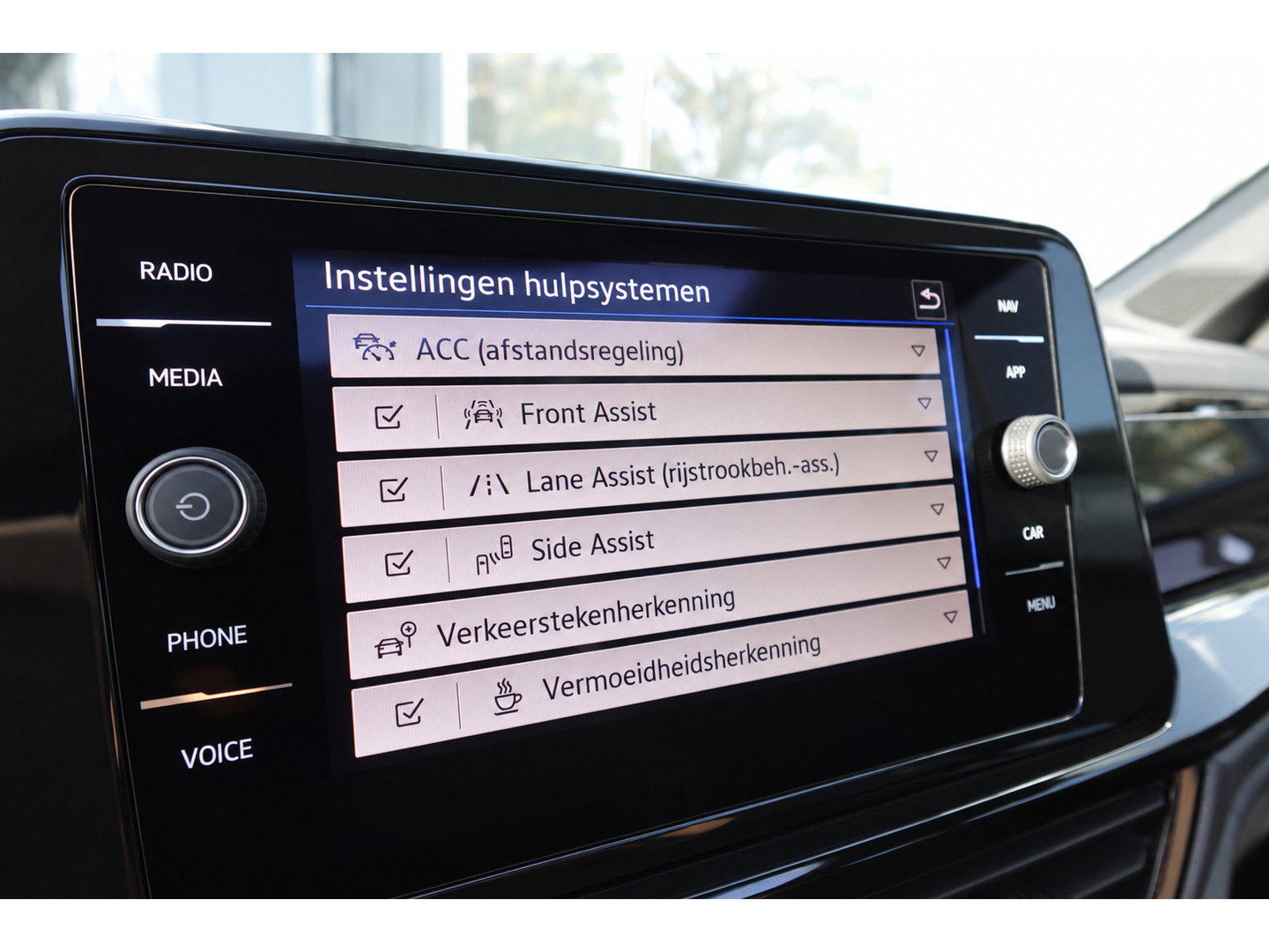 Volkswagen T-Roc 1.5 TSI R-Line PANO CAM BLINDSPOT