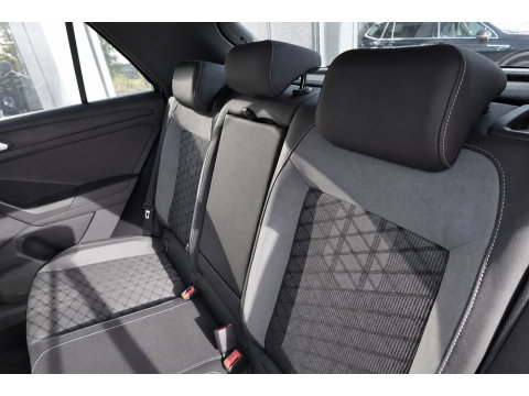 Volkswagen T-Roc 1.5 TSI R-Line PANO CAM BLINDSPOT