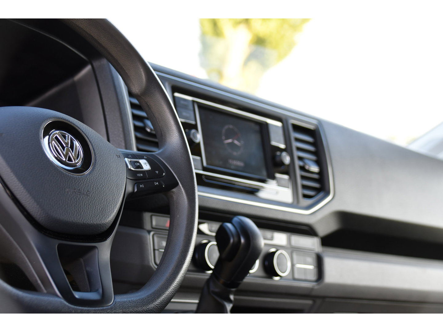 Volkswagen Crafter 35 2.0 TDI L3H3 PB Edition Camera, Cruise, Carplay, Stoelverwarming, 177pk, LED, Geveerde Stoel, Voorruit verwarming, Massage Stoel, Uniek!