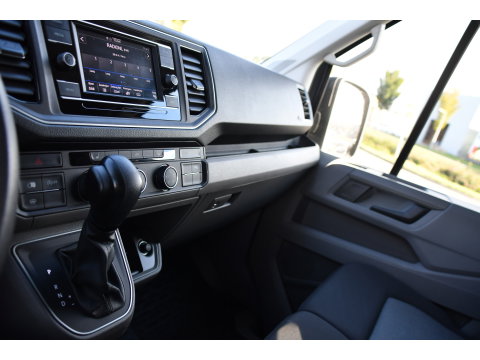 Volkswagen Crafter 35 2.0 TDI L3H3 PB Edition Camera, Cruise, Carplay, Stoelverwarming, 177pk, LED, Geveerde Stoel, Voorruit verwarming, Massage Stoel, Uniek!