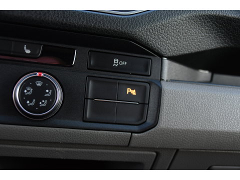 Volkswagen Crafter 35 2.0 TDI L3H3 PB Edition Camera, Cruise, Carplay, Stoelverwarming, 177pk, LED, Geveerde Stoel, Voorruit verwarming, Massage Stoel, Uniek!