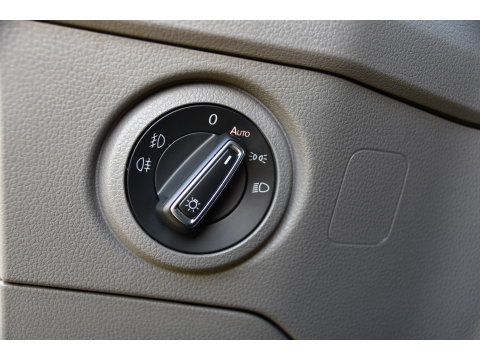 Volkswagen Crafter 35 2.0 TDI L3H3 PB Edition Camera, Cruise, Carplay, Stoelverwarming, 177pk, LED, Geveerde Stoel, Voorruit verwarming, Massage Stoel, Uniek!