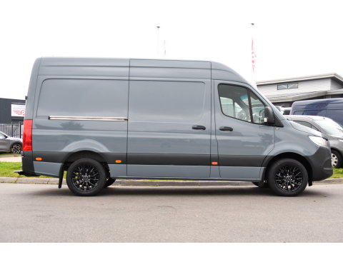 Mercedes-Benz Sprinter 317 1.9 CDI L2H2 RWD PB Edition 360 Camera, Carplay, Cruise, 3500kg Trekhaak, Stoelverwarming, Standkachel, Automaat, 10,5'' Mbux, Uniek!