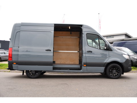 Mercedes-Benz Sprinter 317 1.9 CDI L2H2 RWD PB Edition 360 Camera, Carplay, Cruise, 3500kg Trekhaak, Stoelverwarming, Standkachel, Automaat, 10,5'' Mbux, Uniek!