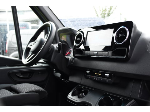 Mercedes-Benz Sprinter 317 1.9 CDI L2H2 RWD PB Edition 360 Camera, Carplay, Cruise, 3500kg Trekhaak, Stoelverwarming, Standkachel, Automaat, 10,5'' Mbux, Uniek!