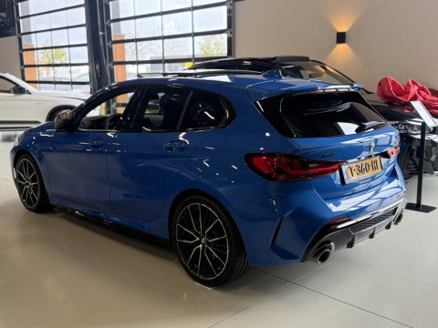 BMW 1-serie M135i 306PK xDrive M Sport / Individual / head-up / Harman Kardon