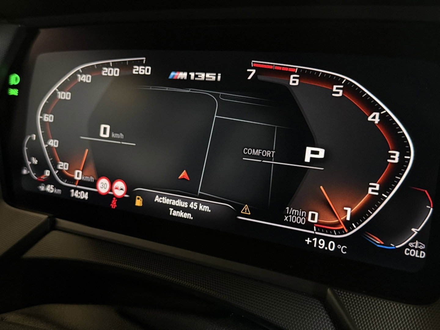 BMW 1-serie M135i 306PK xDrive M Sport / Individual / head-up / Harman Kardon