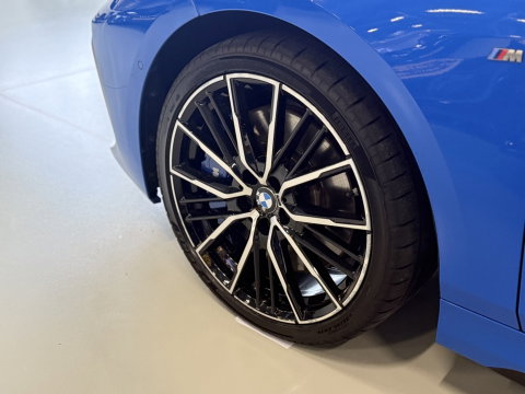 BMW 1-serie M135i 306PK xDrive M Sport / Individual / head-up / Harman Kardon