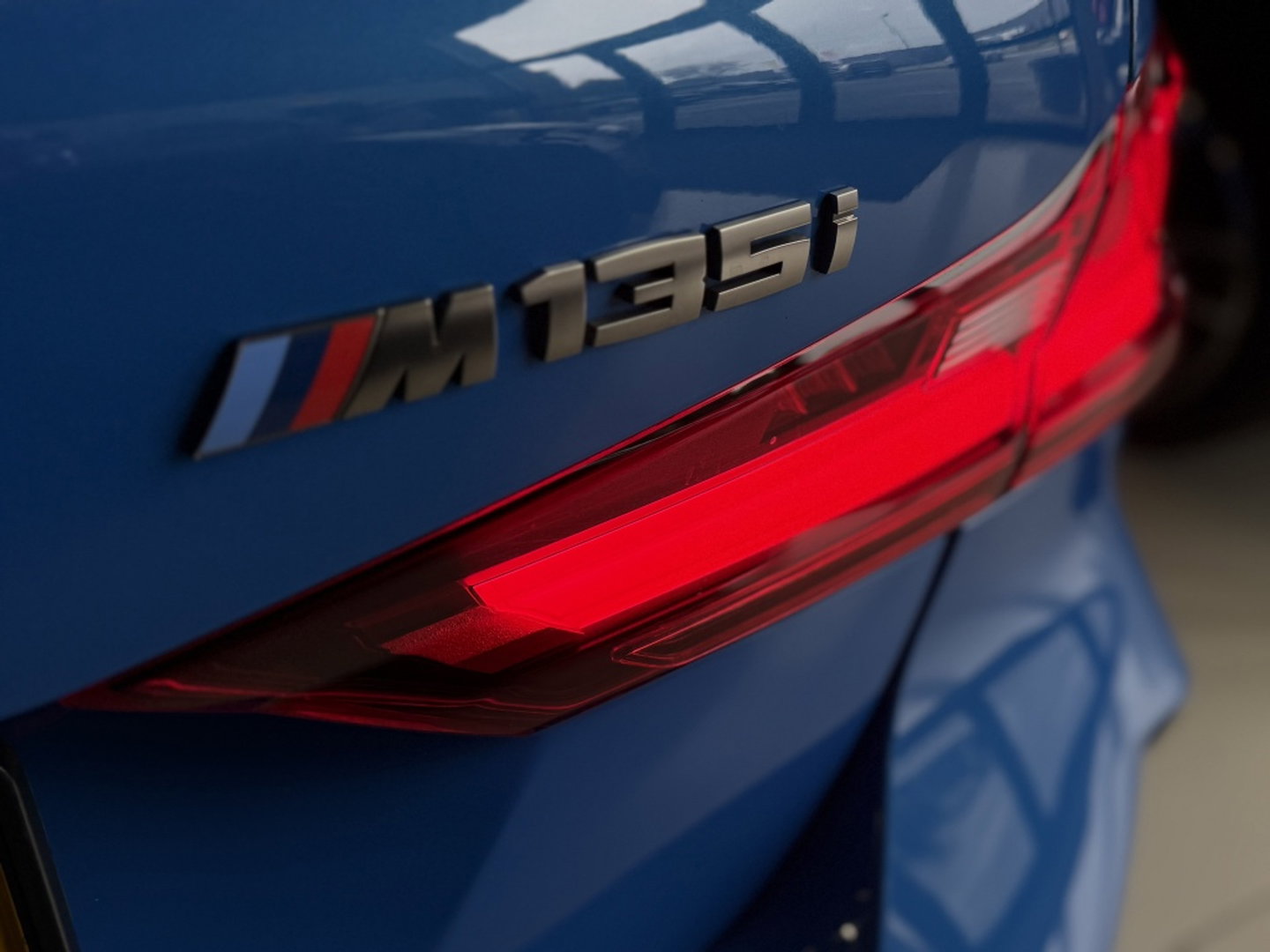 BMW 1-serie M135i 306PK xDrive M Sport / Individual / head-up / Harman Kardon