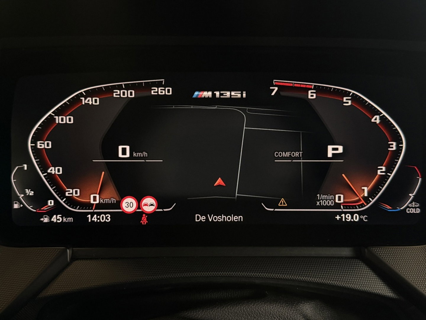 BMW 1-serie M135i 306PK xDrive M Sport / Individual / head-up / Harman Kardon