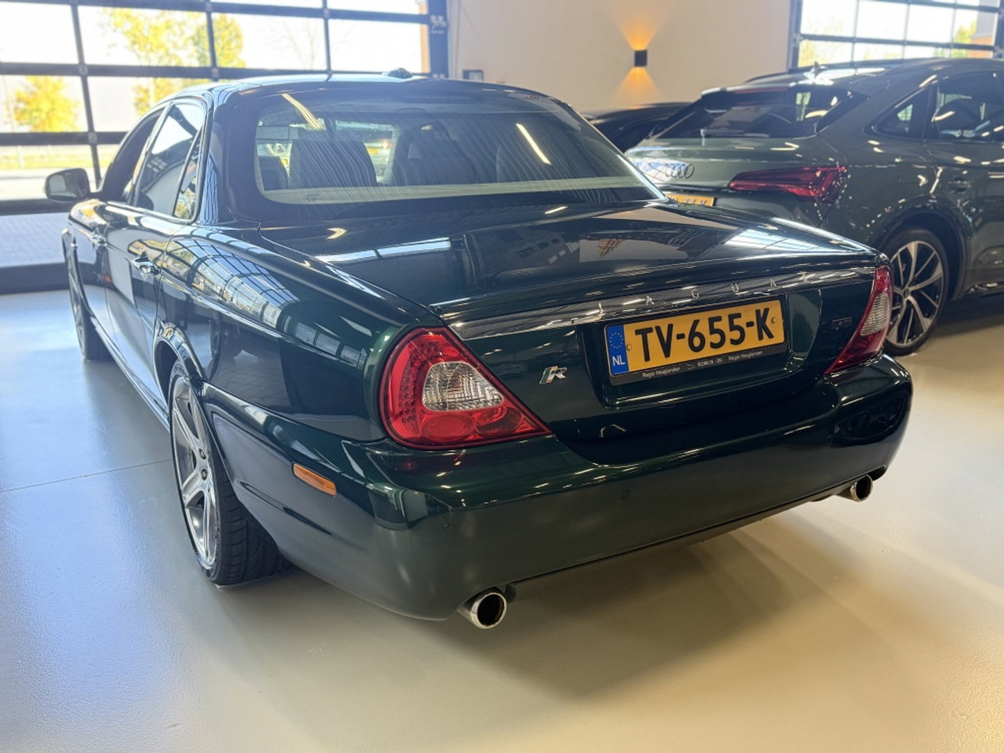 Jaguar XJR 4.2 V8 Supercharged 396PK / VIP / TV