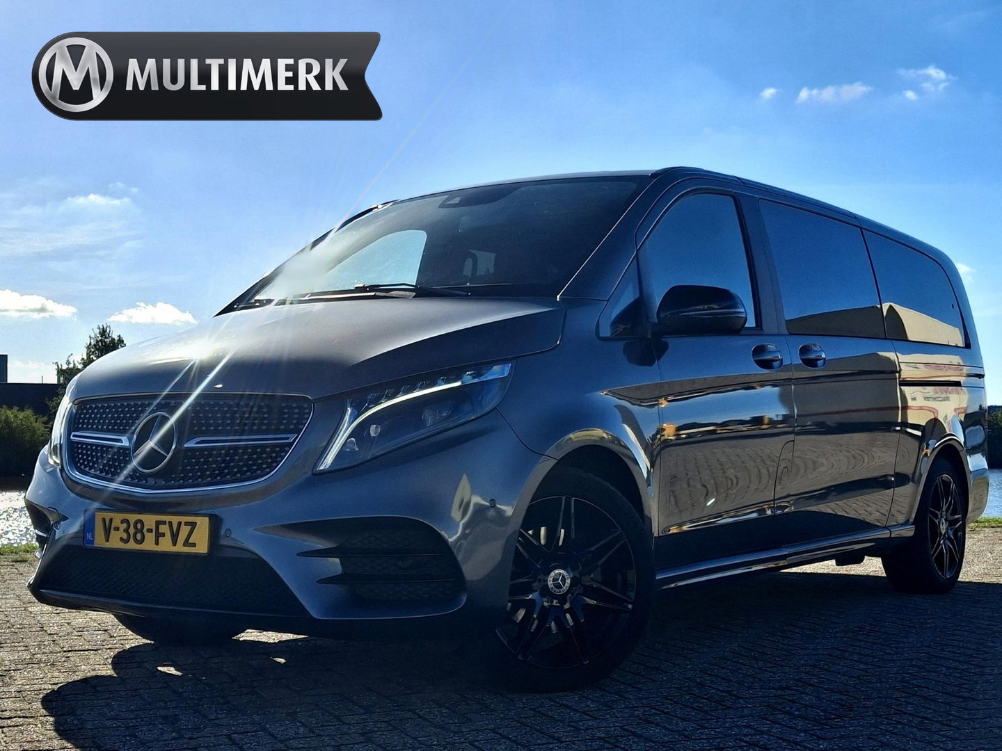 Mercedes-Benz V-Klasse 300d Extra Lang DC | XXL | AMG | BURMESTER | ELEKTR SCHUIFDEUR | TREKHAAK | DUBBELE CABINE
