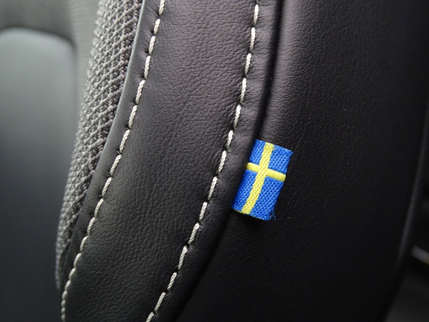 Volvo XC60 T6 357PK AWD / Heico Ed. / 2025 / Head-Up / pano / 360° / NAP