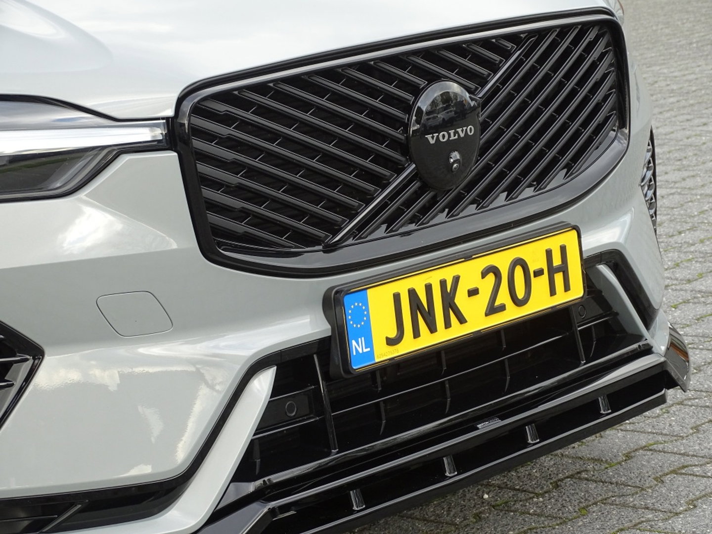 Volvo XC60 T6 357PK AWD / Heico Ed. / 2025 / Head-Up / pano / 360° / NAP