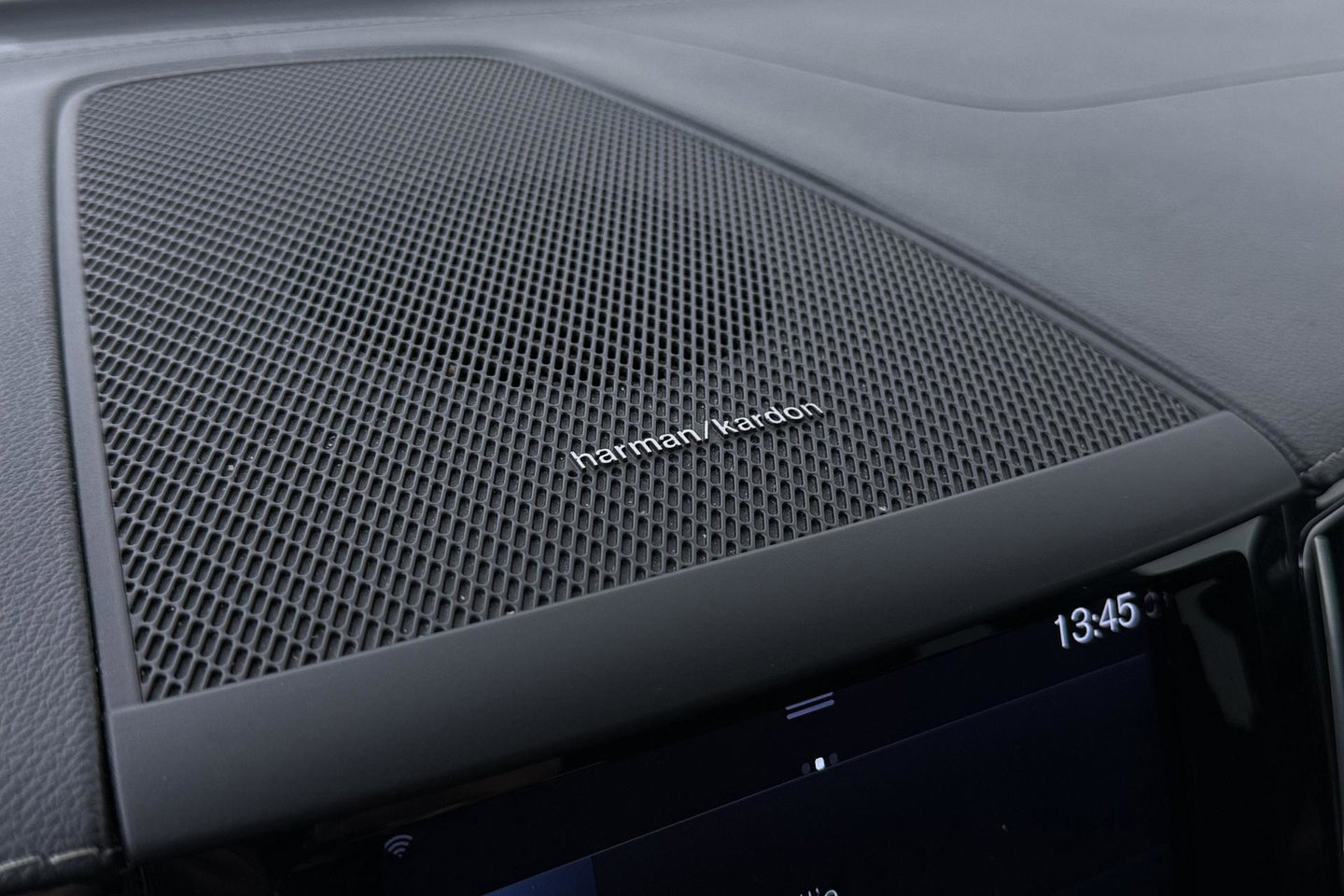 Volvo XC60 B4 AWD Inscription | Harman/Kardon | Panoramadak | Trekhaak | BLIS | Camera | Stoelverwarming | Verwarmde voorruit | ACC
