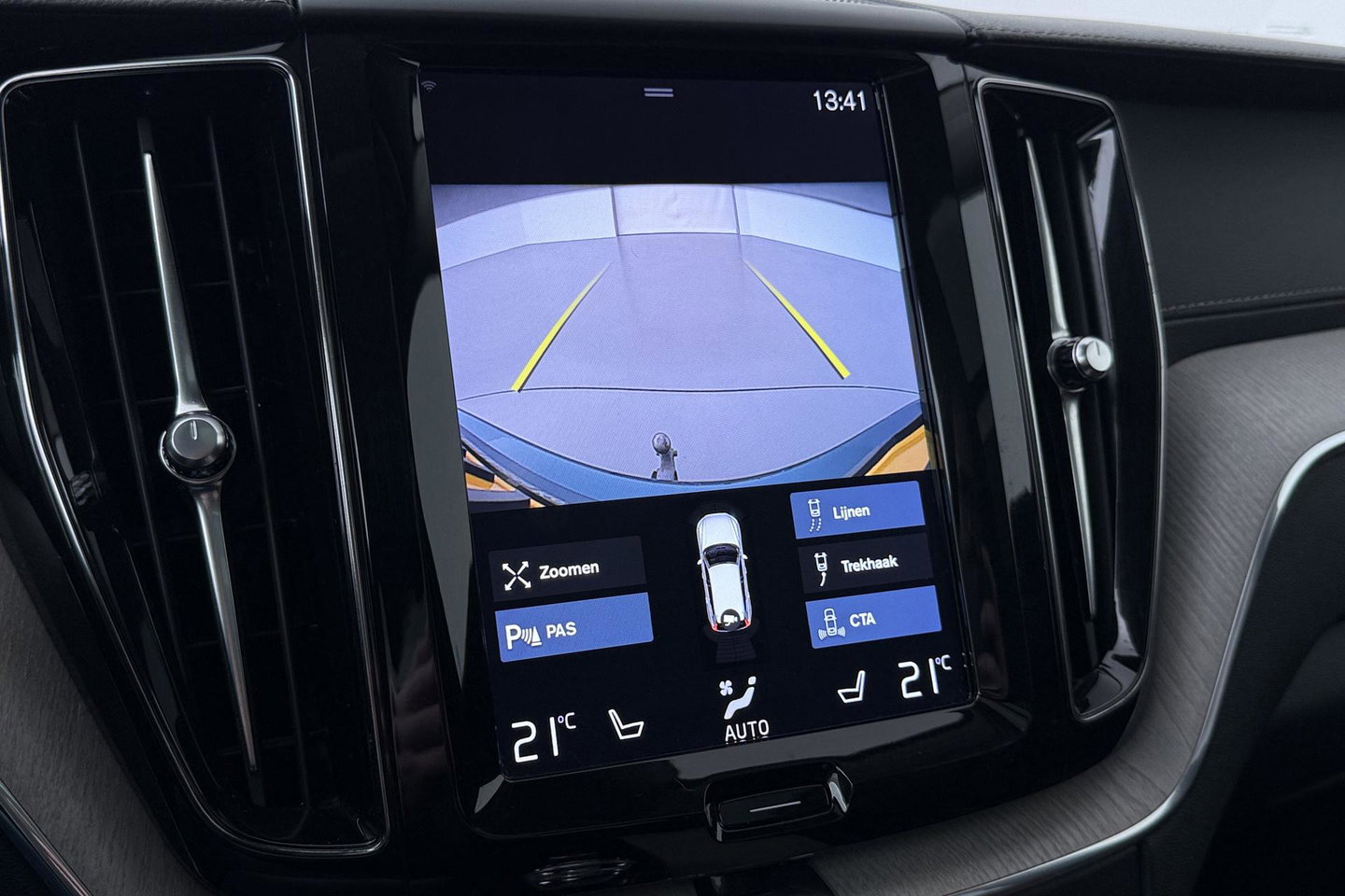 Volvo XC60 B4 AWD Inscription | Harman/Kardon | Panoramadak | Trekhaak | BLIS | Camera | Stoelverwarming | Verwarmde voorruit | ACC