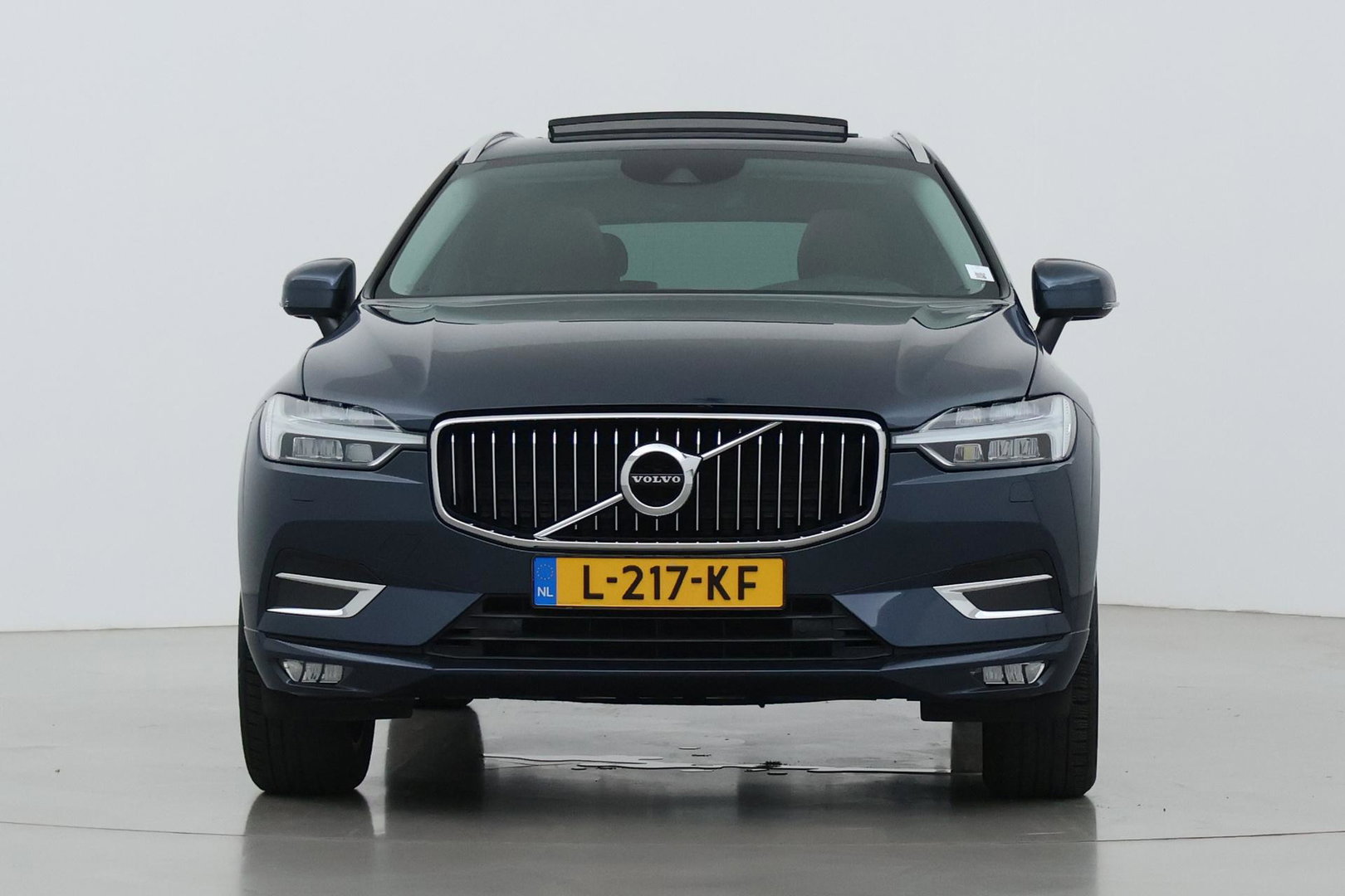 Volvo XC60 B4 AWD Inscription | Harman/Kardon | Panoramadak | Trekhaak | BLIS | Camera | Stoelverwarming | Verwarmde voorruit | ACC