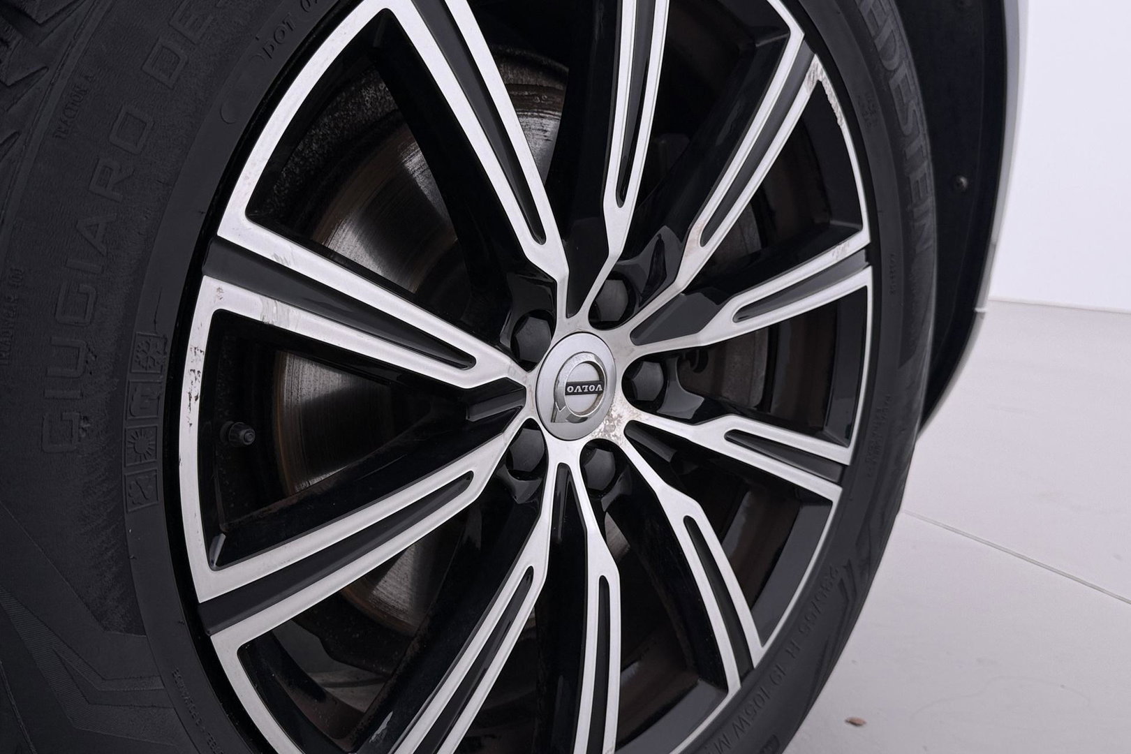 Volvo XC60 B4 AWD Inscription | Harman/Kardon | Panoramadak | Trekhaak | BLIS | Camera | Stoelverwarming | Verwarmde voorruit | ACC