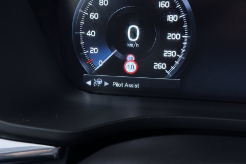 Volvo XC60 B4 AWD Inscription | Harman/Kardon | Panoramadak | Trekhaak | BLIS | Camera | Stoelverwarming | Verwarmde voorruit | ACC