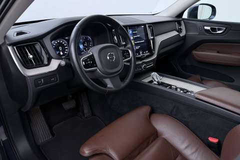 Volvo XC60 B4 AWD Inscription | Harman/Kardon | Panoramadak | Trekhaak | BLIS | Camera | Stoelverwarming | Verwarmde voorruit | ACC