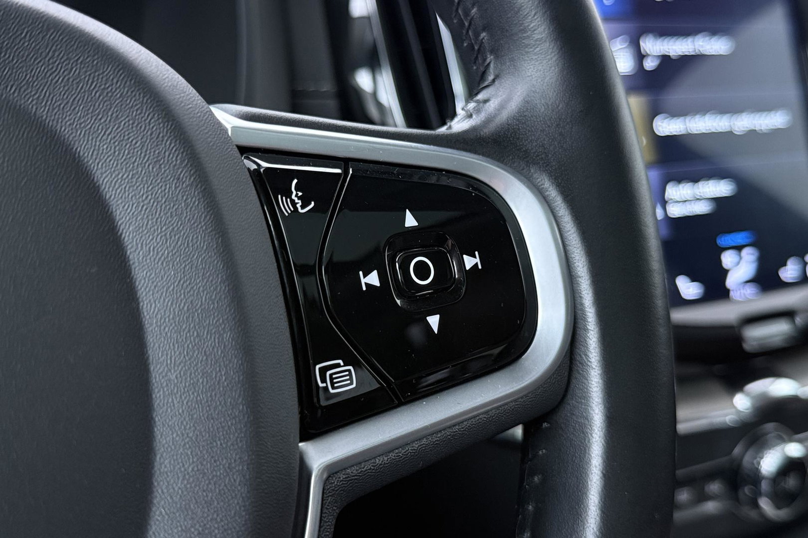 Volvo XC60 B4 AWD Inscription | Harman/Kardon | Panoramadak | Trekhaak | BLIS | Camera | Stoelverwarming | Verwarmde voorruit | ACC