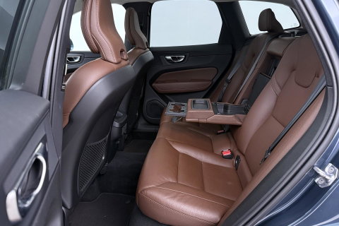 Volvo XC60 B4 AWD Inscription | Harman/Kardon | Panoramadak | Trekhaak | BLIS | Camera | Stoelverwarming | Verwarmde voorruit | ACC