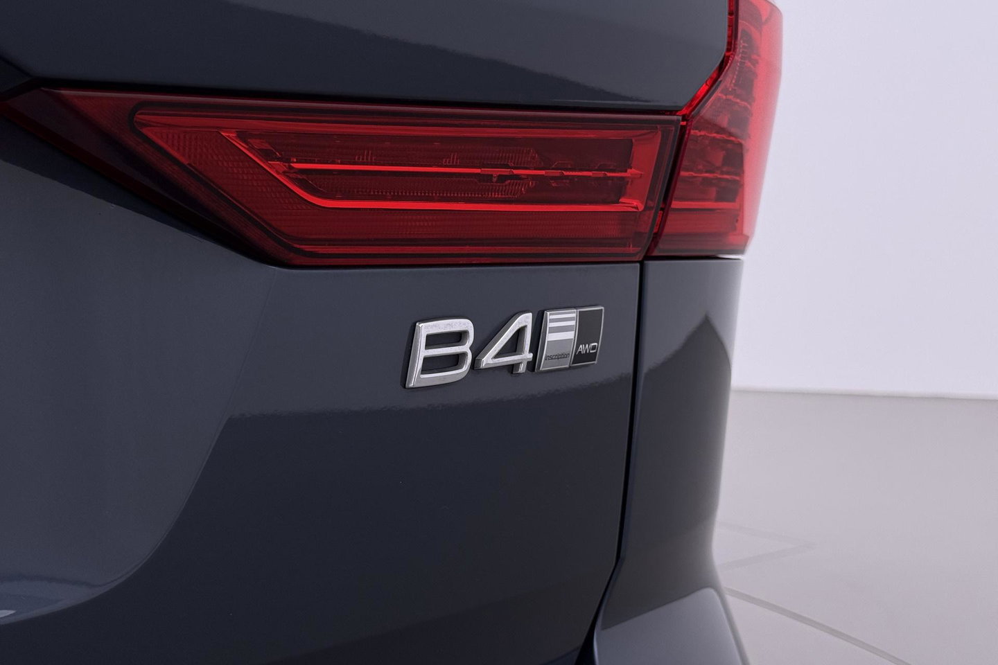 Volvo XC60 B4 AWD Inscription | Harman/Kardon | Panoramadak | Trekhaak | BLIS | Camera | Stoelverwarming | Verwarmde voorruit | ACC