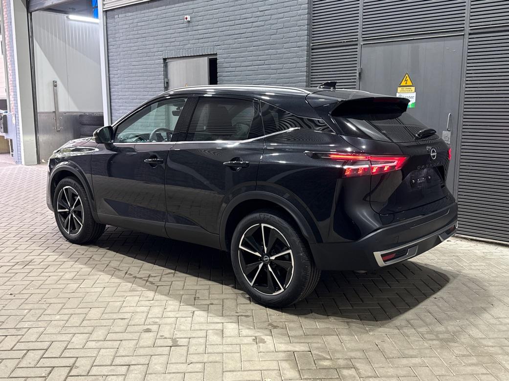 Nissan QASHQAI 1.3 MHEV Xtronic Tekna | ACC | 360° Camera | Head-Up | Stoel+Stuurverwarming | Dodehoek | 19 Inch