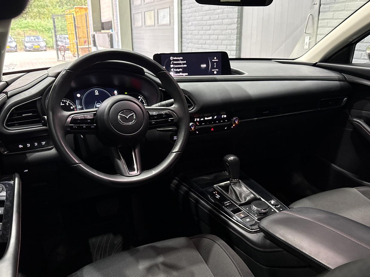 Mazda CX-30 2.5 e-SkyActiv-G M Hybrid Homura | Stoelverwarming | Head-Up | Camera | Keyless | Dodehoek | 18 Inch