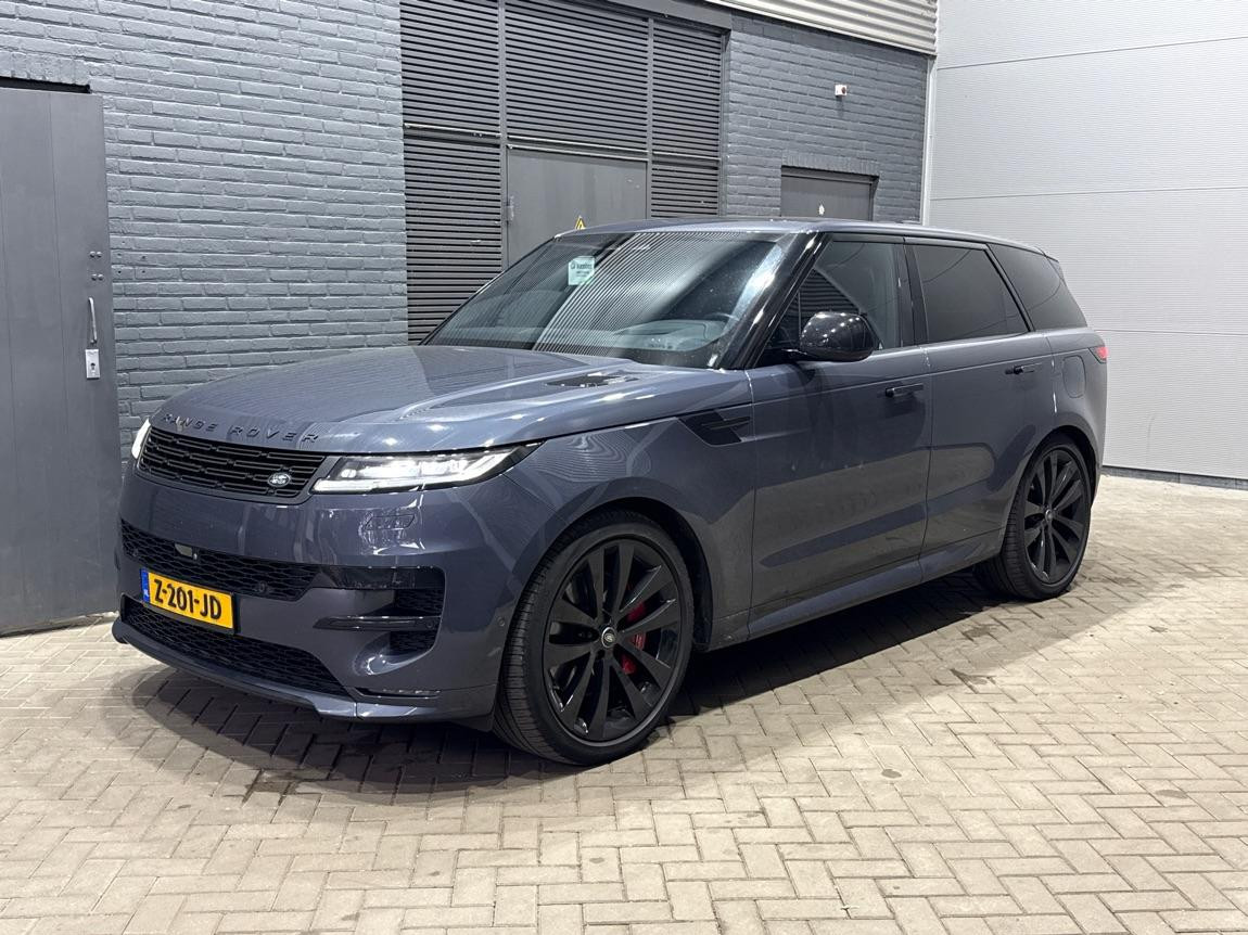 Land Rover Range Rover Sport 3.0 P510e First Edition | 23 Inch | Rear Seat Entertainment | Trekhaak | Panoramadak | 360° Camera | Meridian 3D | Massage
