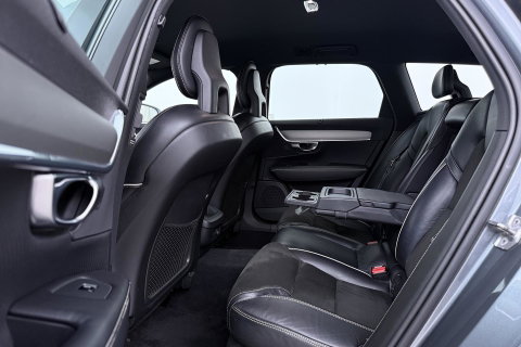 Volvo V90 2.0 D3 R-Design | ACC | Trekhaak | BLIS | Camera | Stoel+Stuurverwarming | 19 Inch