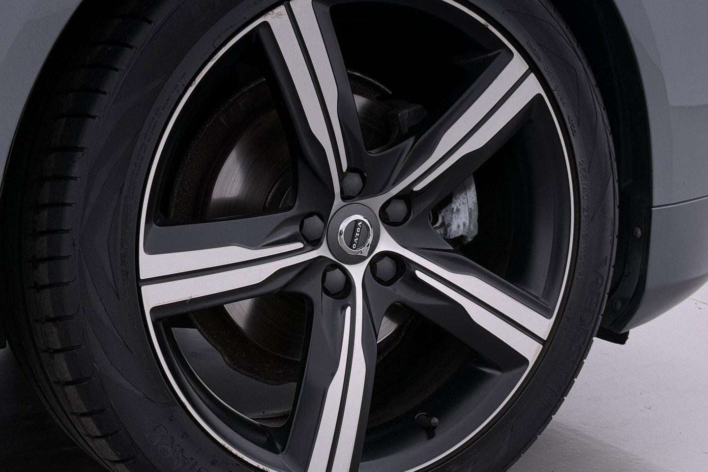 Volvo V90 2.0 D3 R-Design | ACC | Trekhaak | BLIS | Camera | Stoel+Stuurverwarming | 19 Inch