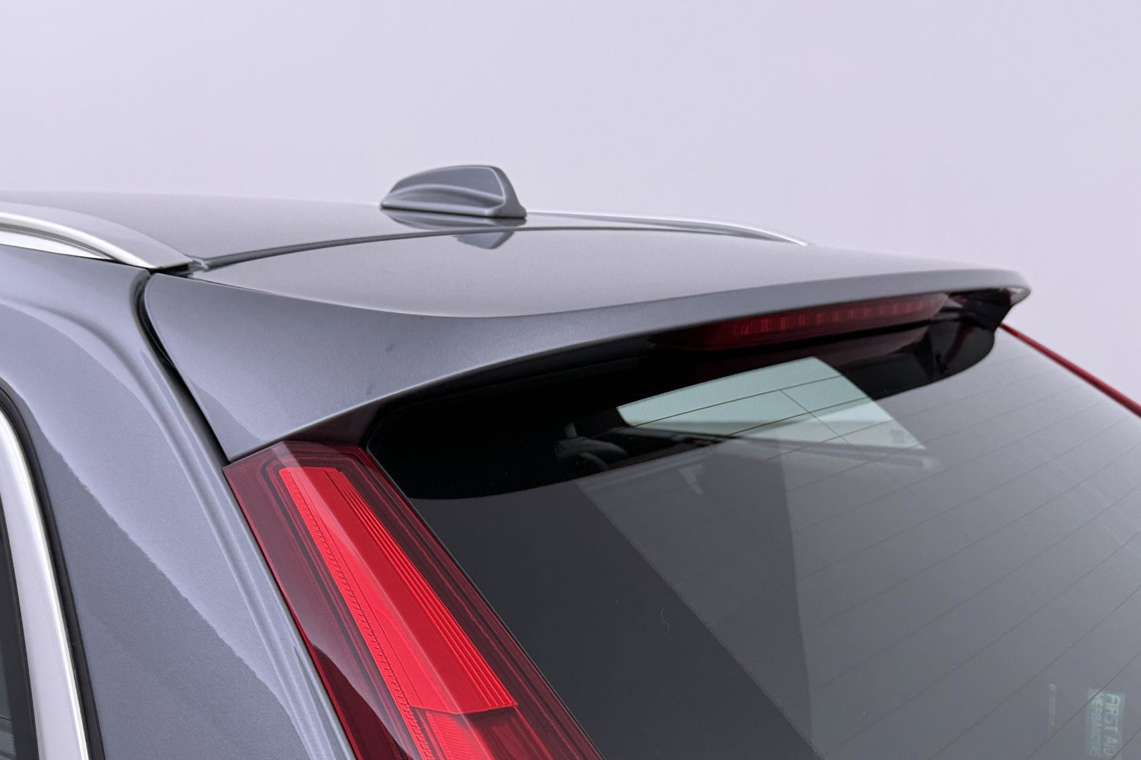 Volvo V90 2.0 D3 R-Design | ACC | Trekhaak | BLIS | Camera | Stoel+Stuurverwarming | 19 Inch