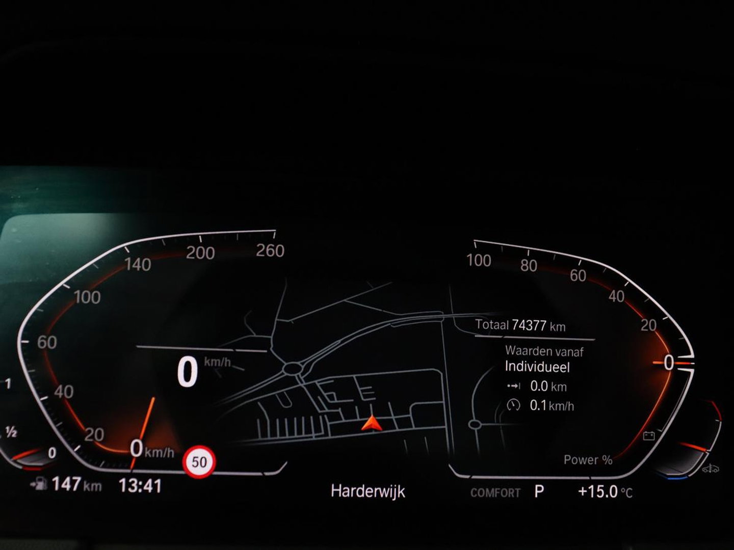 BMW 1-serie 118i | M-pakket | Leder | Stuur/ stoelverwarming | Cruise control | Camera | Park assist | Carplay | Sfeerverlichting | Climate control