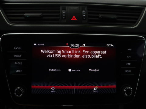 Škoda Superb Combi 1.5 TSI ACT Sportline Business | Leder/alcantara | Memory | Stoelverwarming | Virtueel dashboard | Park assist | Carplay | Navigatie | Climate control | Sfeerverlichting | Elektrische achterklep
