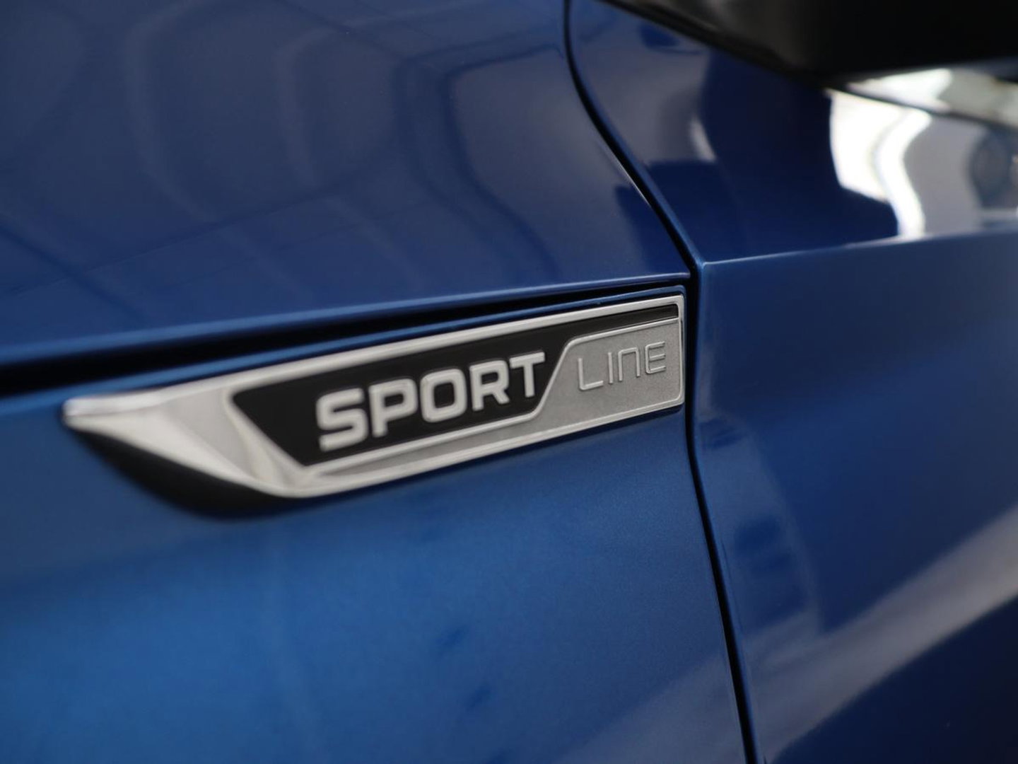 Škoda Superb Combi 1.5 TSI ACT Sportline Business | Leder/alcantara | Memory | Stoelverwarming | Virtueel dashboard | Park assist | Carplay | Navigatie | Climate control | Sfeerverlichting | Elektrische achterklep