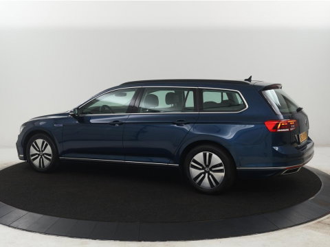 Volkswagen Passat Variant 1.4 TSI PHEV GTE Business | SOH 92,8% | Adaptive Cruise | Stoelverwarming | Massage | Camera | LED | Carplay | Climate control