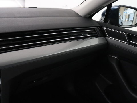 Volkswagen Passat Variant 1.4 TSI PHEV GTE Business | SOH 92,8% | Adaptive Cruise | Stoelverwarming | Massage | Camera | LED | Carplay | Climate control