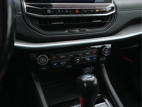 Jeep Compass 4xe 190 Plug-in Hybrid Electric Limited Lease Ed. (INCL-BTW) *LEATHER-FABRIC | FULL-LED | ADAPTIVE-CRUISE | CAMERA | CARPLAY | BLIND-SPOT | KEYLESS | DAB+ | DIGI-COCKPIT | PRIVACY-GLASS | COMFORT-SEATS | 19''ALU | TOWBAR*
