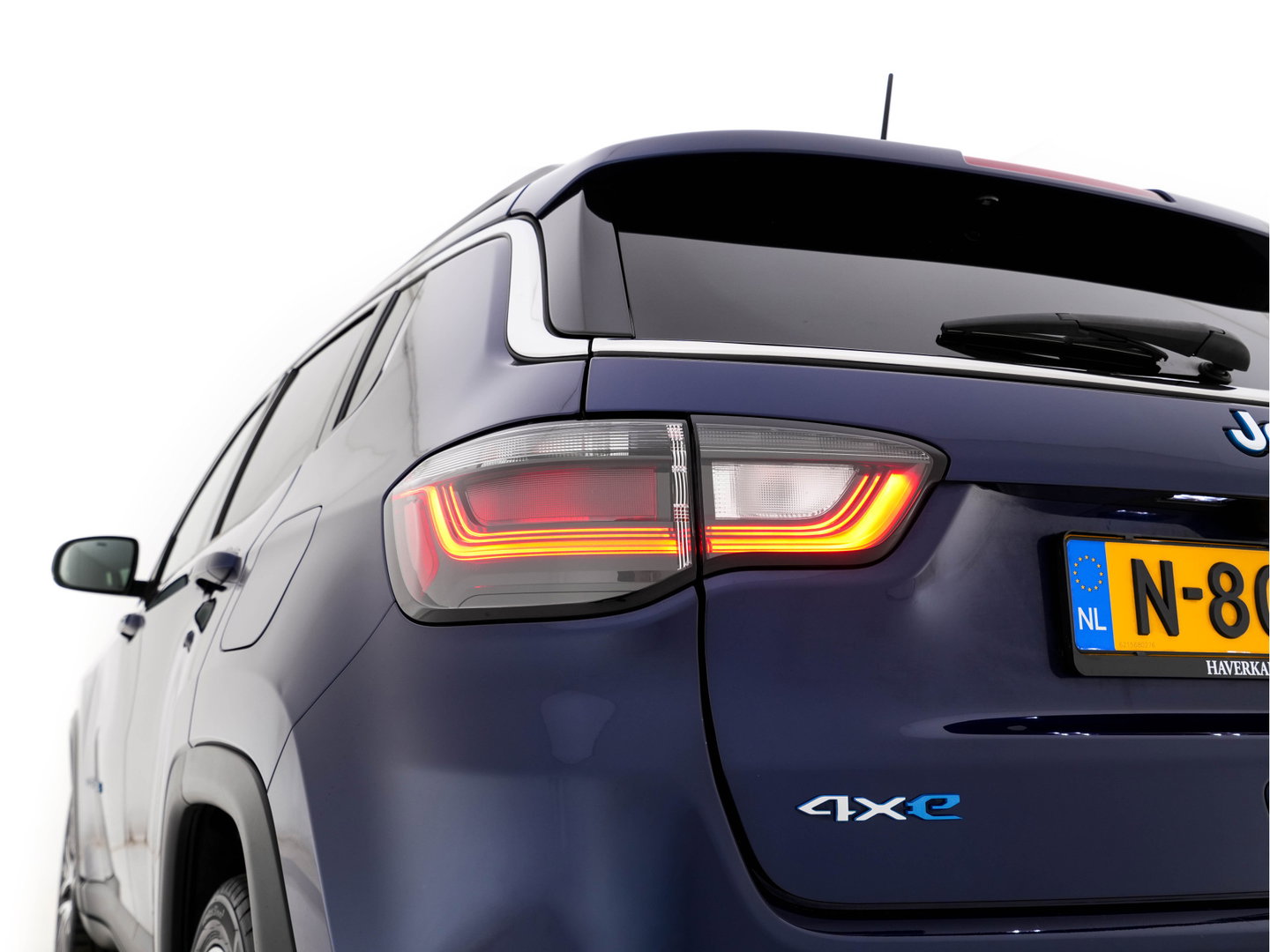 Jeep Compass 4xe 190 Plug-in Hybrid Electric Limited Lease Ed. (INCL-BTW) *LEATHER-FABRIC | FULL-LED | ADAPTIVE-CRUISE | CAMERA | CARPLAY | BLIND-SPOT | KEYLESS | DAB+ | DIGI-COCKPIT | PRIVACY-GLASS | COMFORT-SEATS | 19''ALU | TOWBAR*