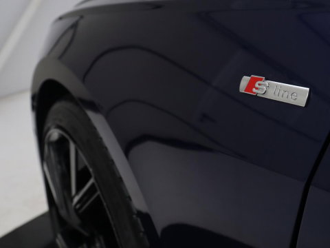 Audi A6 Avant 55 TFSI e quattro Competition | S-Line | SOH 83.4% | Panoramadak | Adaptive cruise | Carplay | Memory | Leder/alcantara | Stoelverwarming | Virtual dashboard | Climate control |