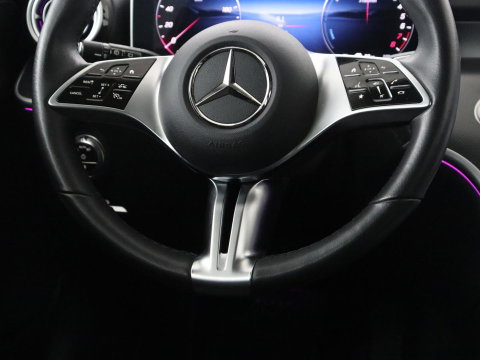 Mercedes-Benz C-Klasse 300 E Estate Avantgarde | SOH 97.6% | 360 camera | Adaptive cruise | Memory | Stoelverwarming | Sfeerverlichting | Carplay | Full LED |