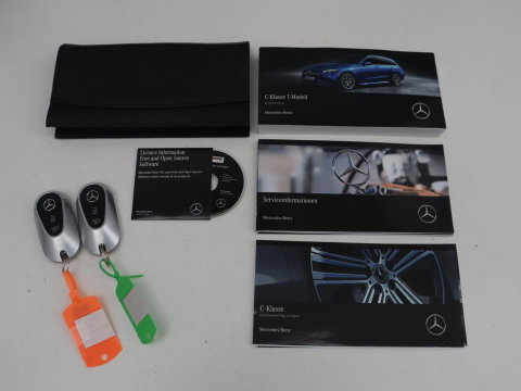 Mercedes-Benz C-Klasse 300 E Estate Avantgarde | SOH 97.6% | 360 camera | Adaptive cruise | Memory | Stoelverwarming | Sfeerverlichting | Carplay | Full LED |